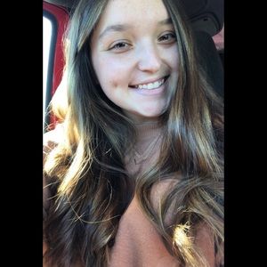 Meet your Posher, Katelyn